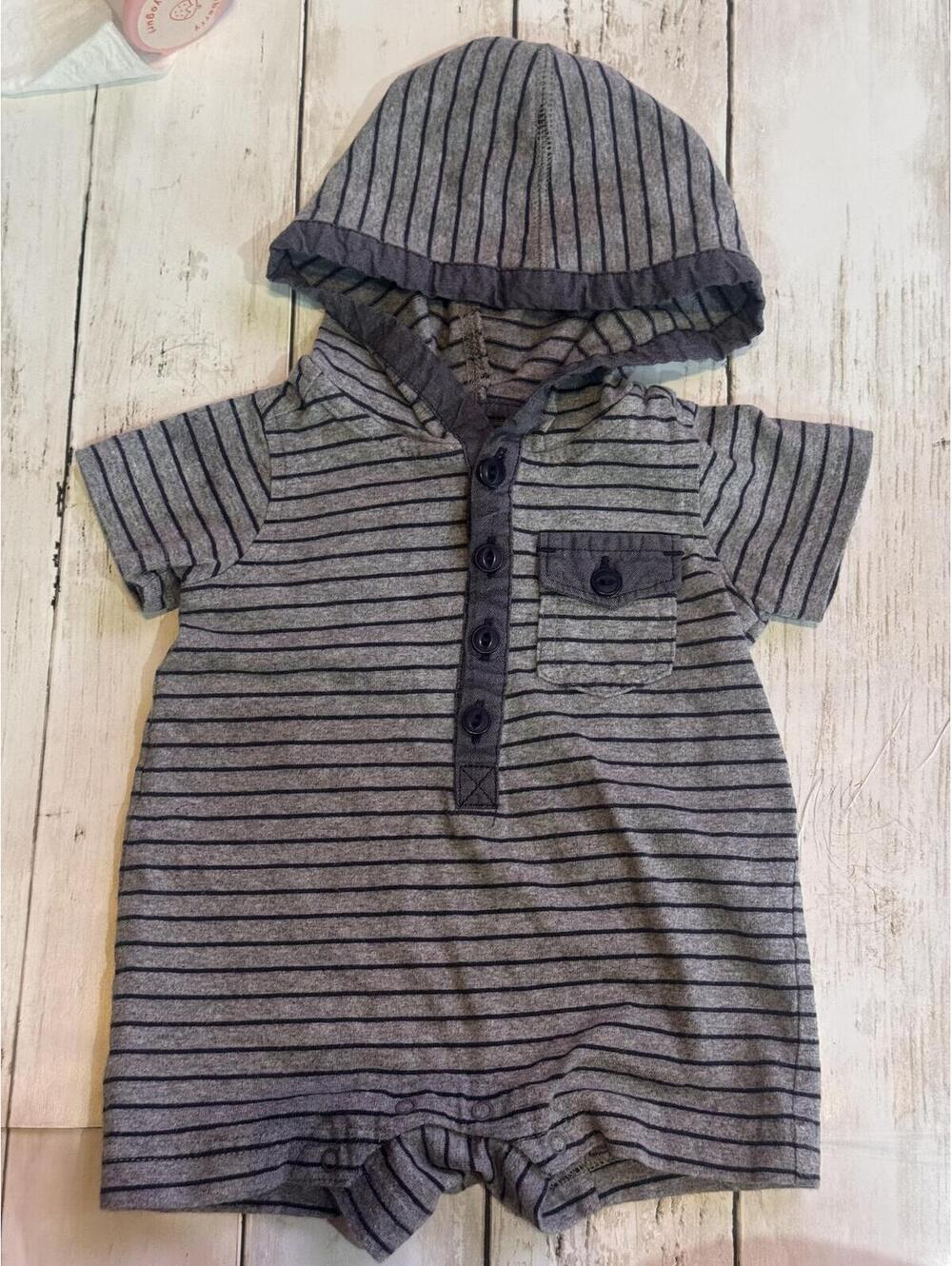 Tea Collection Baby Hooded Romper 0-3 Months Gray Striped